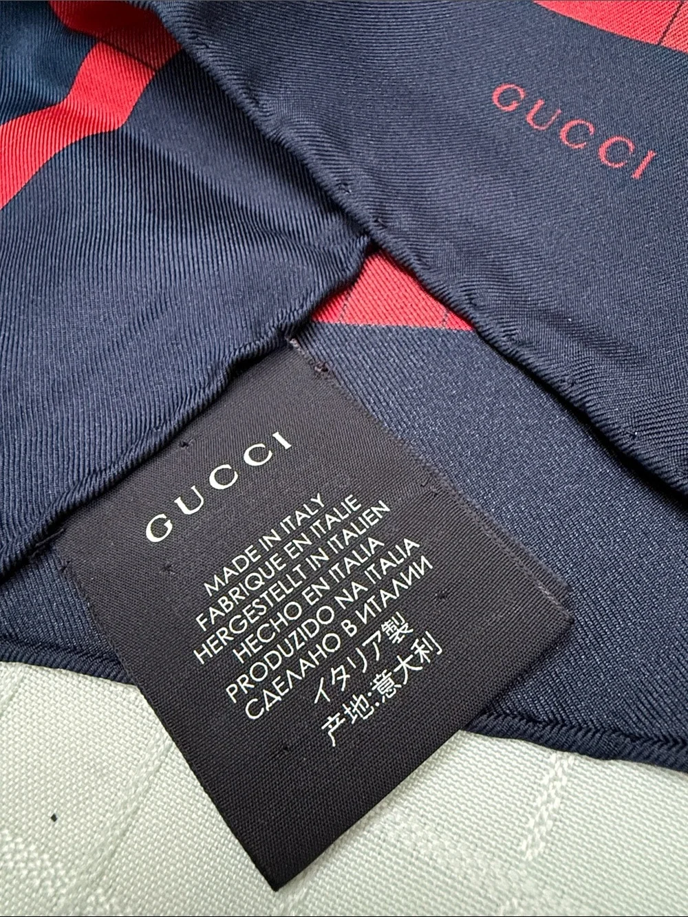 New red/green/navy blue Gucci silk scarf